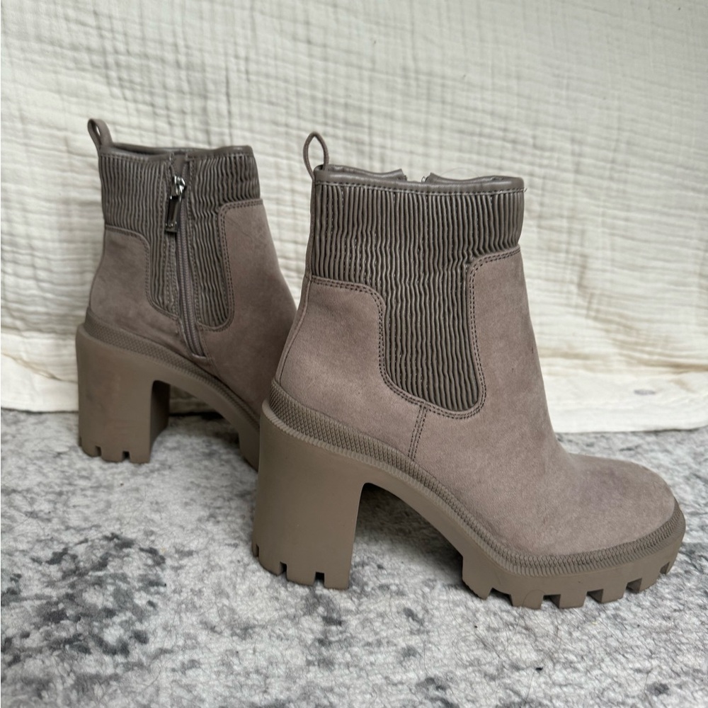 Taupe Heeled boots